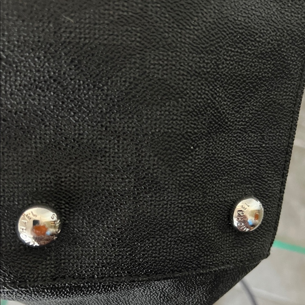 Michael Kors Black MK Logo jet set Tote this is a gorgeous bag - Picture 5 of 8